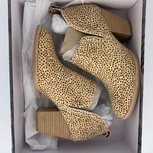 Jeffrey Campbell cheers print bootie. New in box.